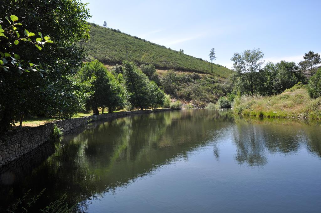 Vale De Garcia Al 5357 Villa Colos  Buitenkant foto